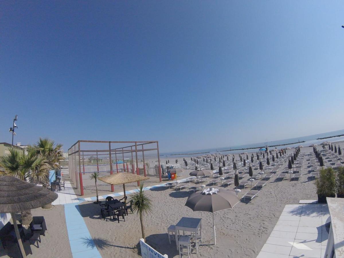 Hotel Villa Cesira Bellaria-Igea Marina Exteriör bild