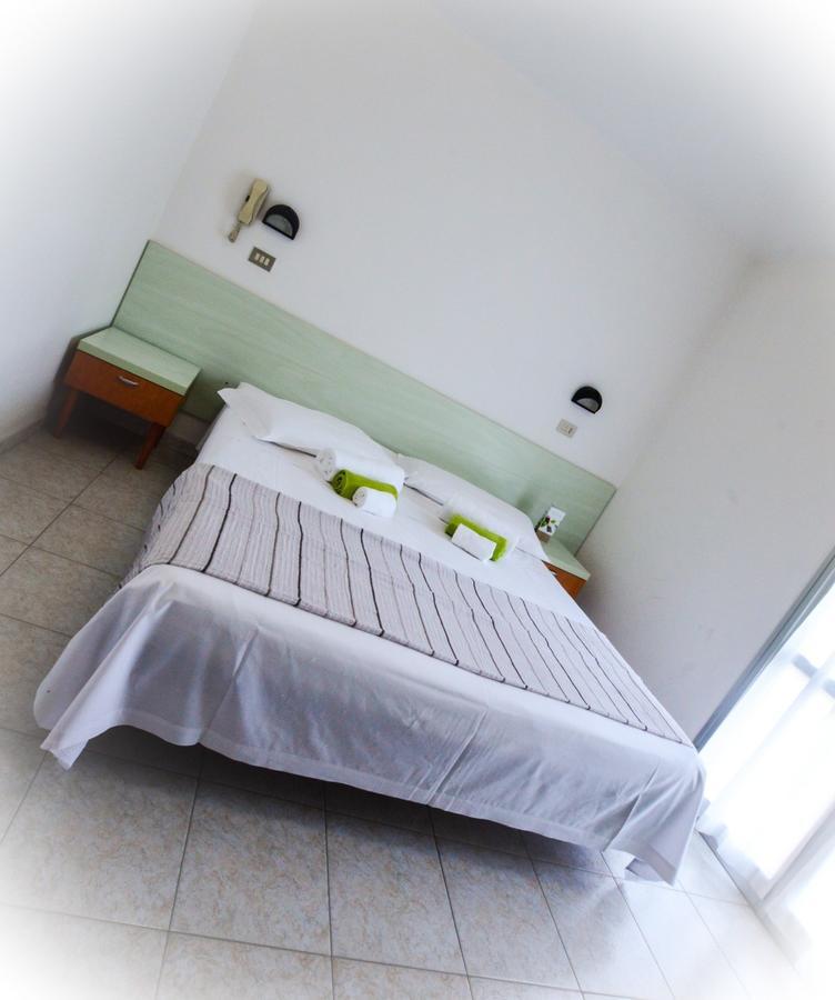 Hotel Villa Cesira Bellaria-Igea Marina Exteriör bild